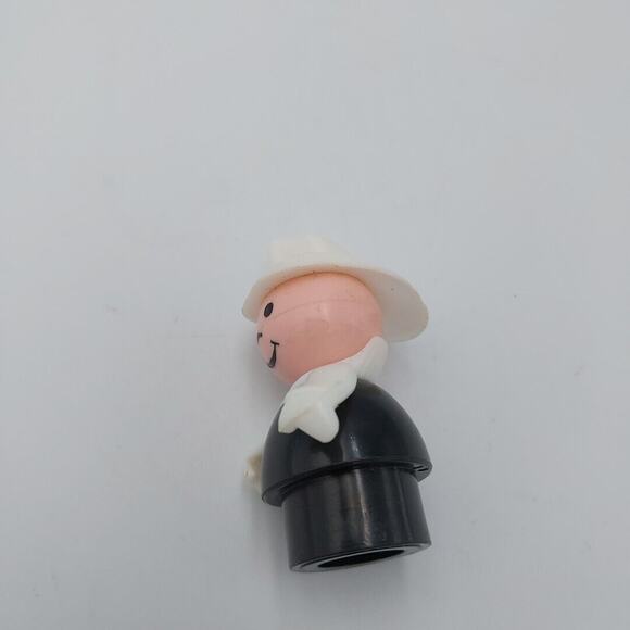 Fisher Price Little People Fireman Fire Chief White Helmet Vintage EUC - Picture 2 of 5